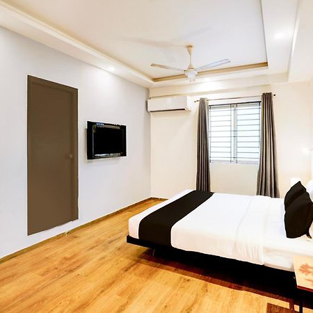 Super Townhouse Jayanagar Hotel Bangalore Buitenkant foto