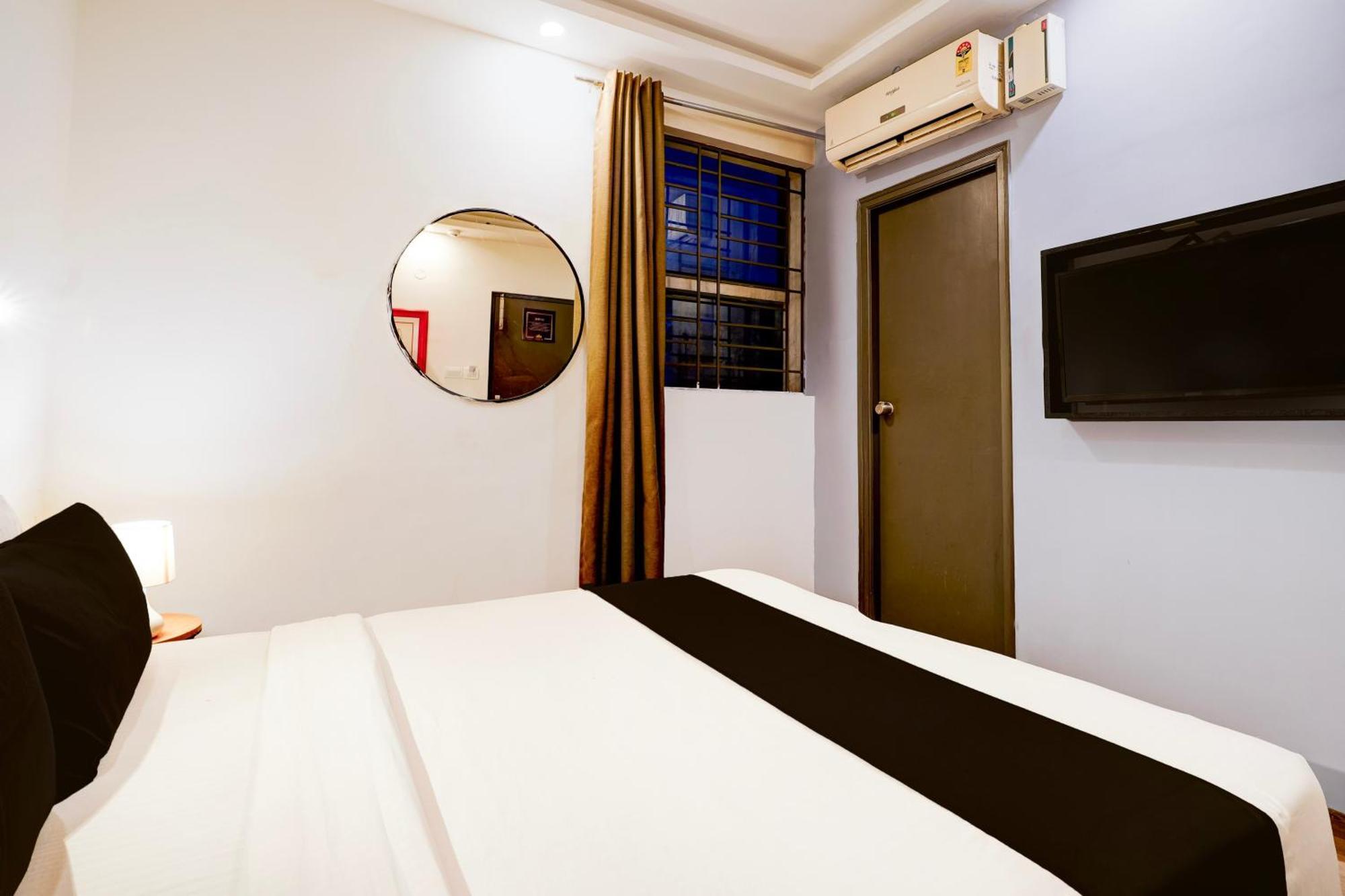 Super Townhouse Jayanagar Hotel Bangalore Buitenkant foto