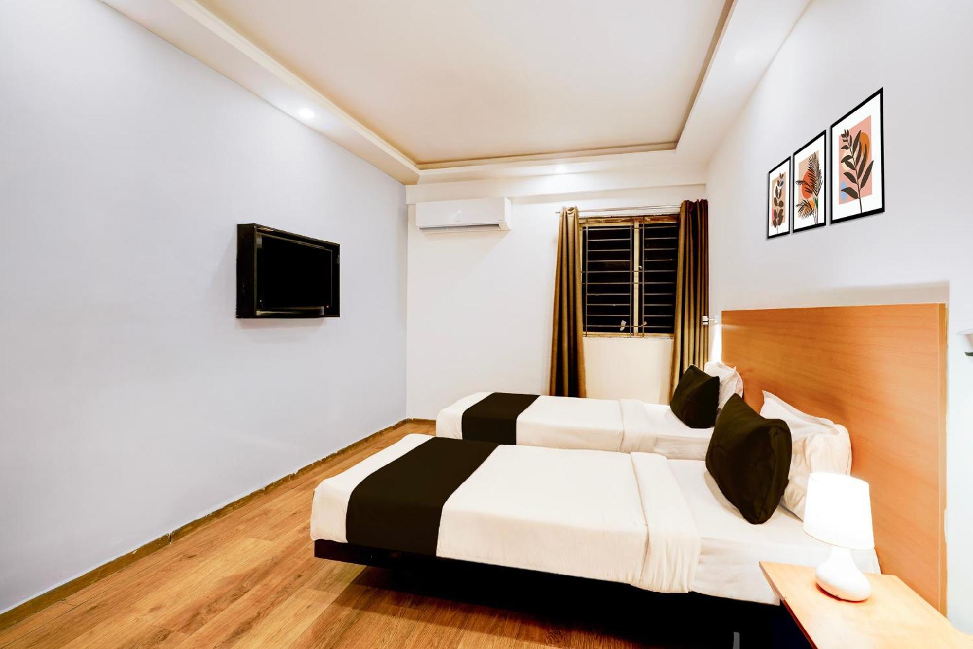 Super Townhouse Jayanagar Hotel Bangalore Buitenkant foto