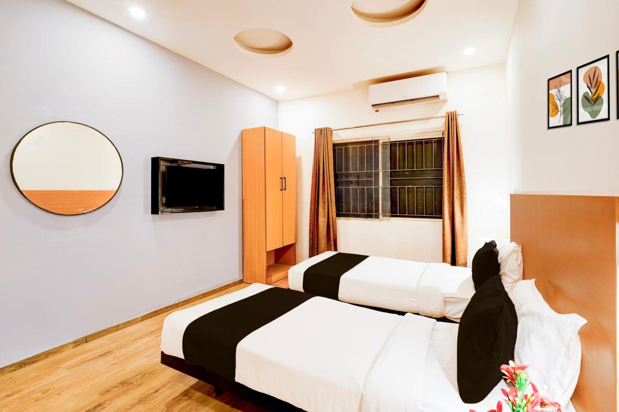 Super Townhouse Jayanagar Hotel Bangalore Buitenkant foto