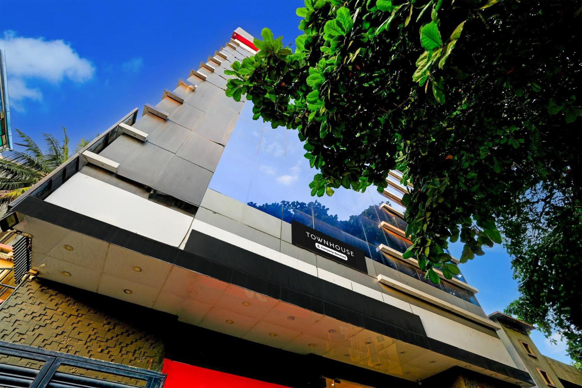 Super Townhouse Jayanagar Hotel Bangalore Buitenkant foto